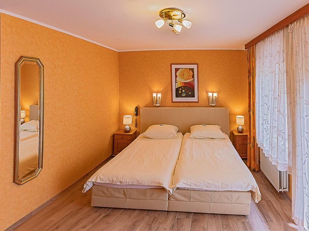 Hostellerie Val Fleuri Mersch Zewnętrze zdjęcie